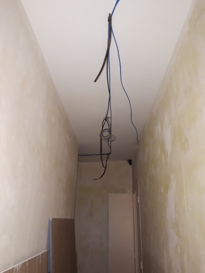 Travail de l'électricien à mis parcours