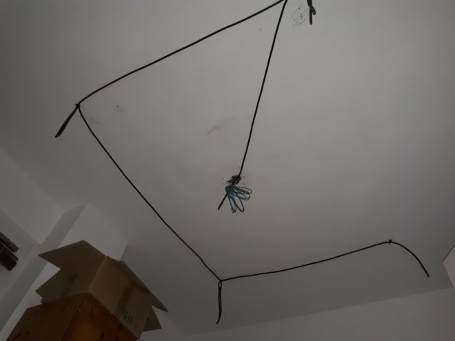 Travail de l'électricien à mis parcours