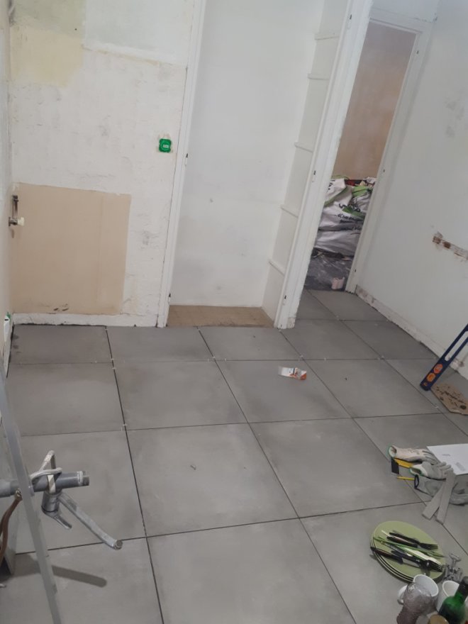 Sixième jour de carrelage